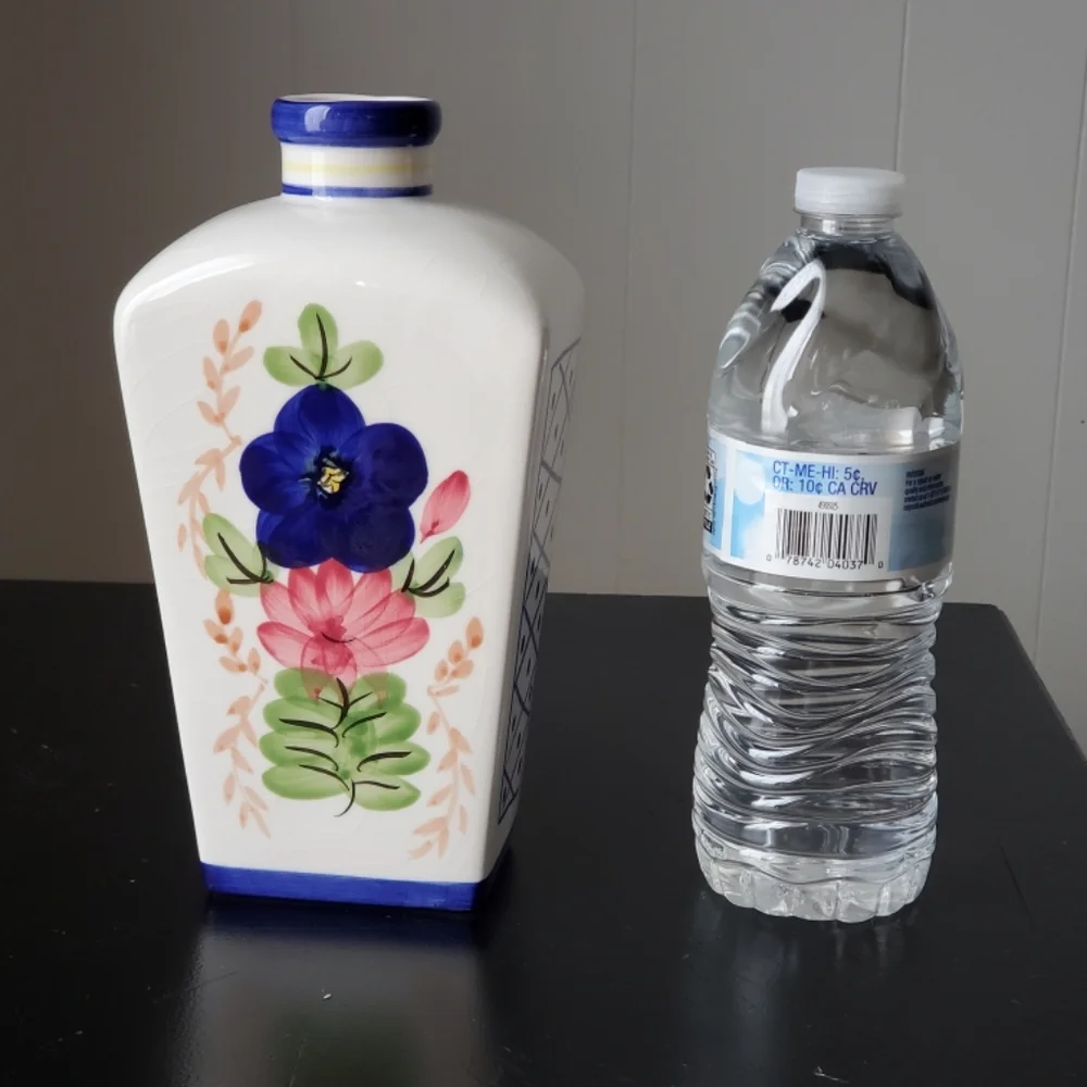 Vintage Cordon Bleu International Vase